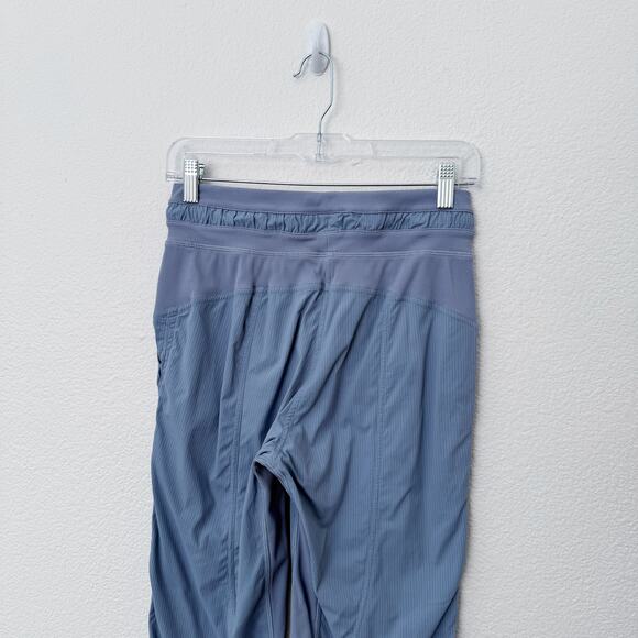 [Lululemon] Utility Blue Dance Studio Mid-Rise Cropped Pants Workout Swift Sz 4 - Picture 5 of 11